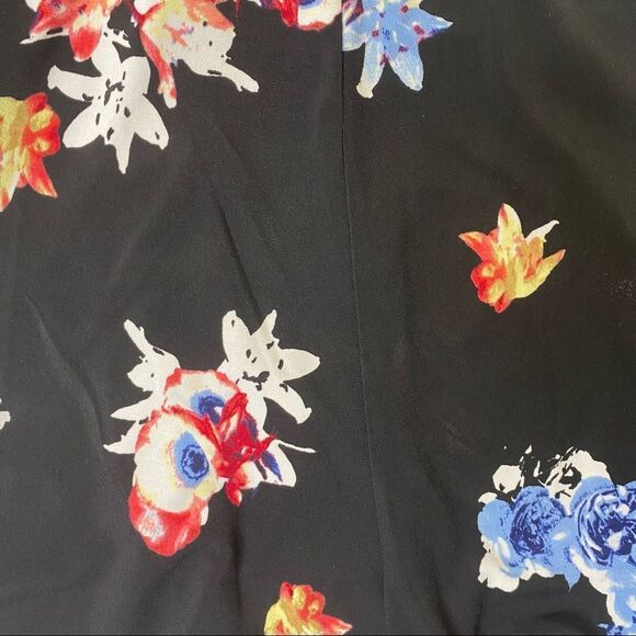 Express Floral Black Shorts Sz S - Picture 3 of 5